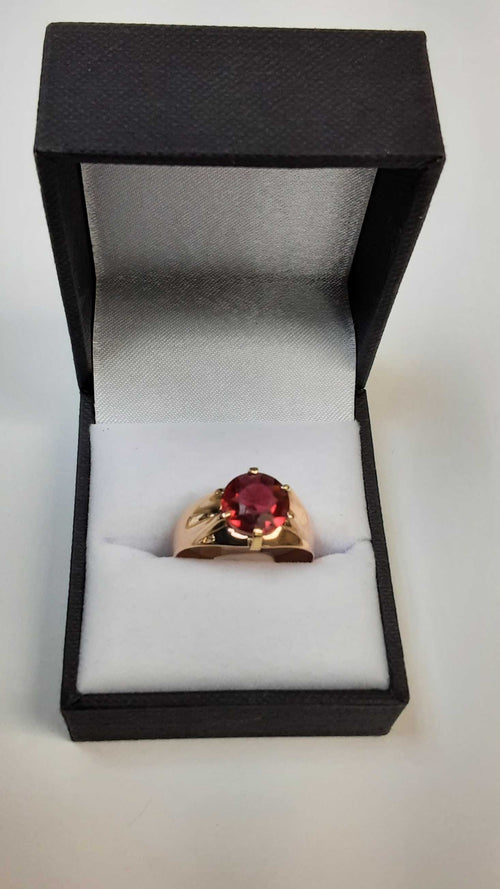Men's Ring - Yellow Gold 10k (.417) 3.4 grams Size 9.5