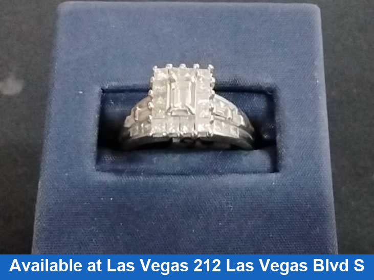 Women's Ring - White Gold 18k (.750) 6.8 grams Size 6