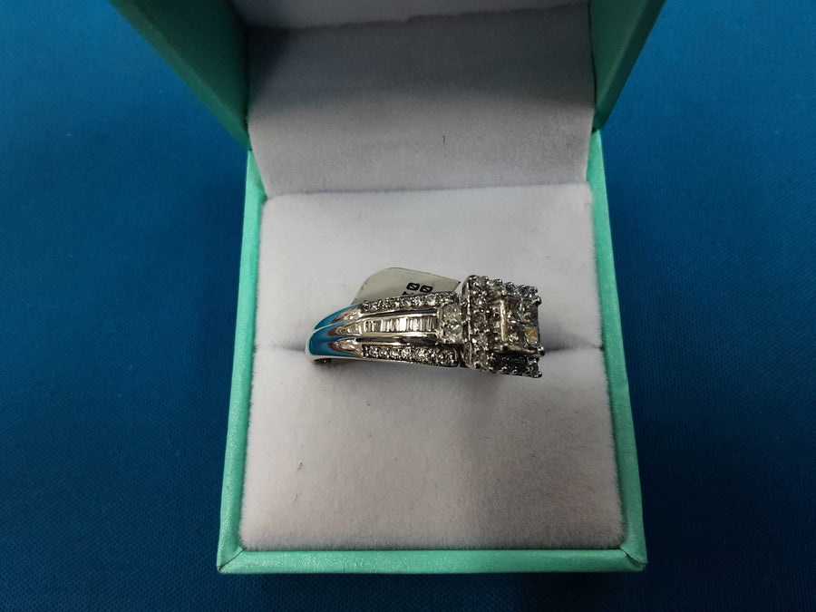 Ring - Wedding Set - White Gold 10k (.417) 4.4 grams Size 7