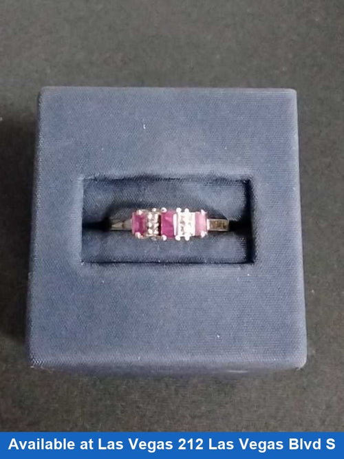 Women's Ring - Yellow Gold 10k (.417) 1.8 grams Size 8.5