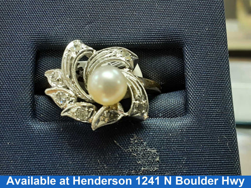 Women's Ring - Yellow Gold 14k (.585) 4.4 grams Size 8.5