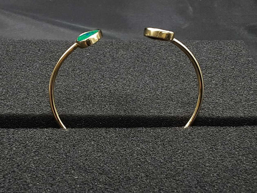 Bangle Bracelet - Yellow Gold 14k (.585) 5.9 grams 7 inch