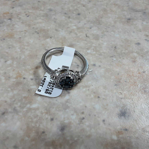 Women's Ring - White Gold 14k (.585) 2.7 grams Size 6.5