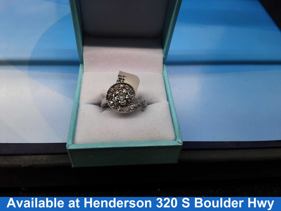 Women's Ring - White Gold 10k (.417) 4.9 grams Size 9