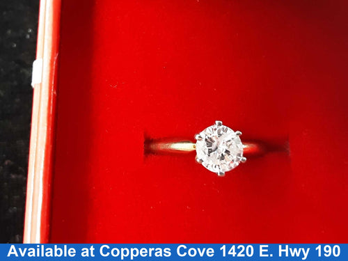 Women's Ring - Solitaire - Yellow Gold 14k (.585) 2.2 grams Size 7