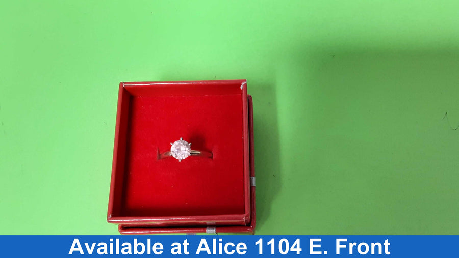 Women's Ring - Solitaire - Yellow Gold 14k (.585) 2.6 grams Size 6