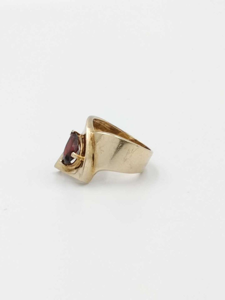 Women's Ring - Yellow Gold 10k (.417) 5.8 grams Size 7