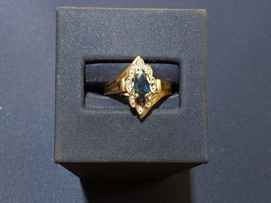 Women's Ring - Yellow Gold 10k (.417) 2.9 grams Size 8