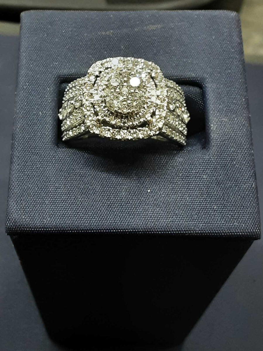 Women's Ring - White Gold 10k (.417) 6.6 grams Size 7