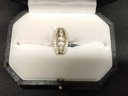 Diamond Pendant - Yellow Gold 14k (.585) 3.4 grams