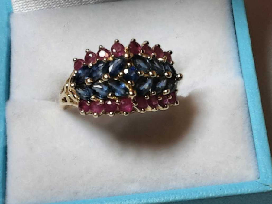 Women's Ring - Yellow Gold 14k (.585) 4 grams Size 7.5