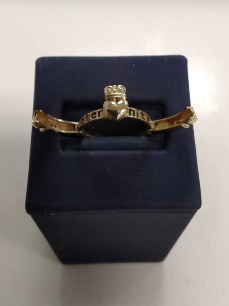 Women's Ring - Yellow Gold 14k (.585) 2 grams Size 6.5
