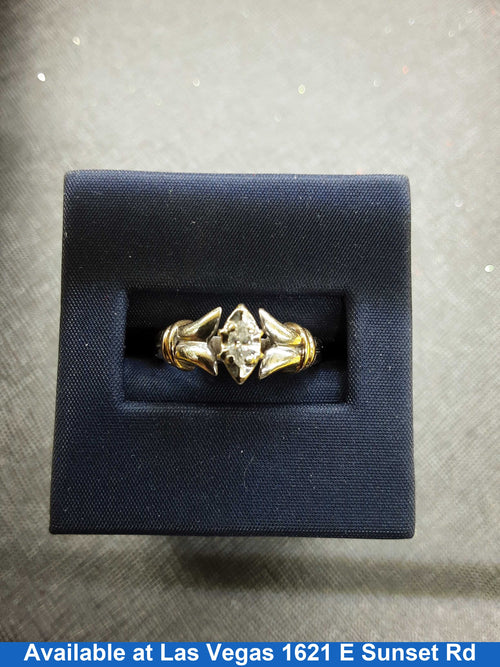 Women's Ring - White Gold 10k (.417) 4 grams Size 7.5
