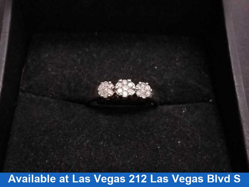 Women's Ring - White Gold 10k (.417) 2.5 grams Size 7