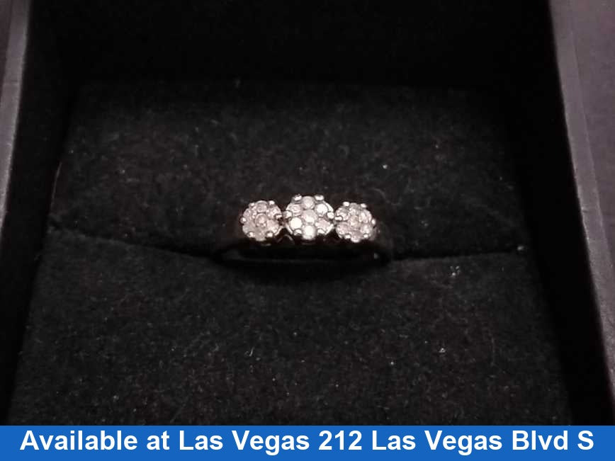 Women's Ring - White Gold 10k (.417) 2.5 grams Size 7