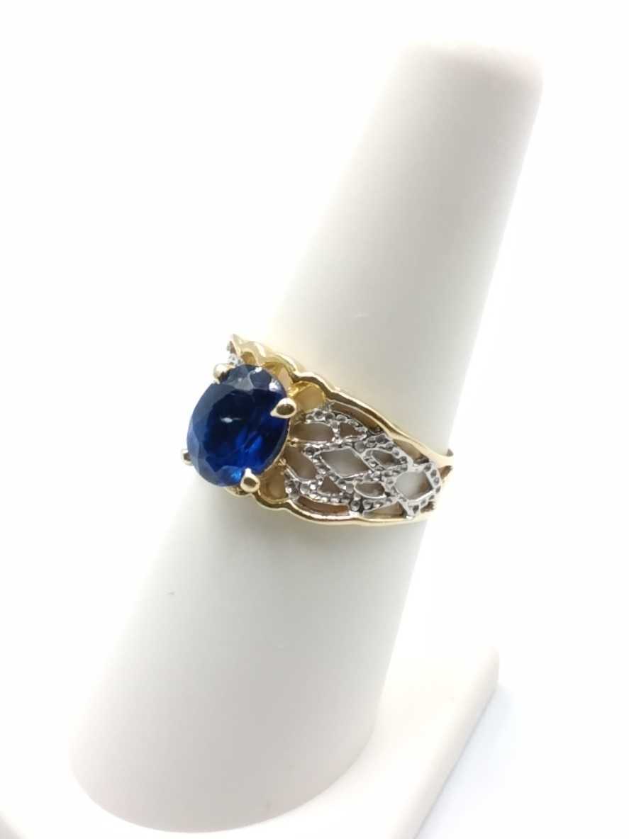 Women's Ring - Solitaire - Yellow Gold 14k (.585) 3.3 grams Size 7
