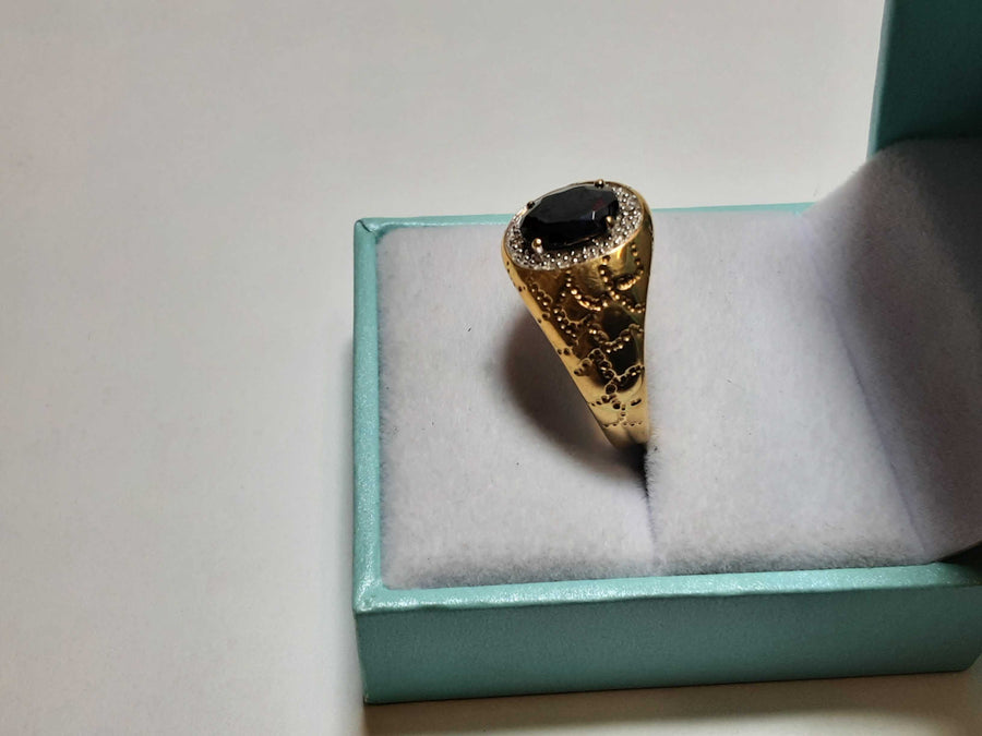 Men's Ring - Yellow Gold 10k (.417) 3.7 grams Size 10
