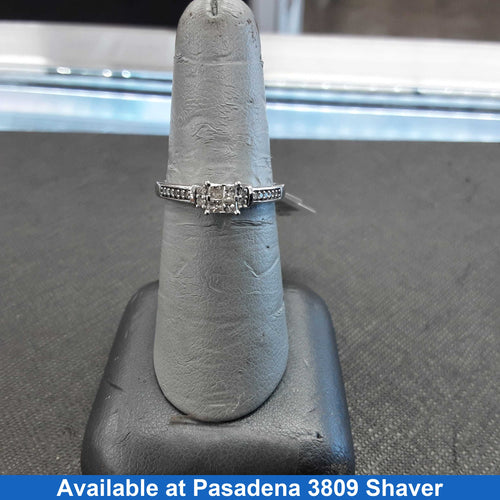 Women's Ring - White Gold 10k (.417) 2.6 grams Size 6.5