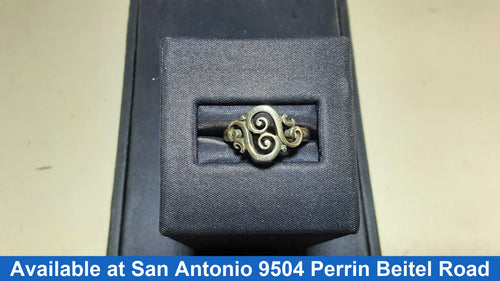 Women's Ring - Silver 2.8 grams Size 6
