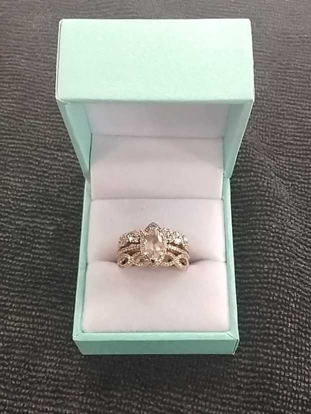 Women's Ring - Yellow Gold 14k (.585) 7.5 grams Size 5