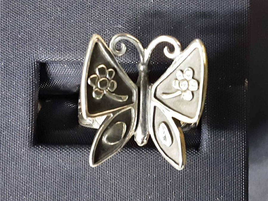 Women's Ring - Silver 10.2 grams Size 20