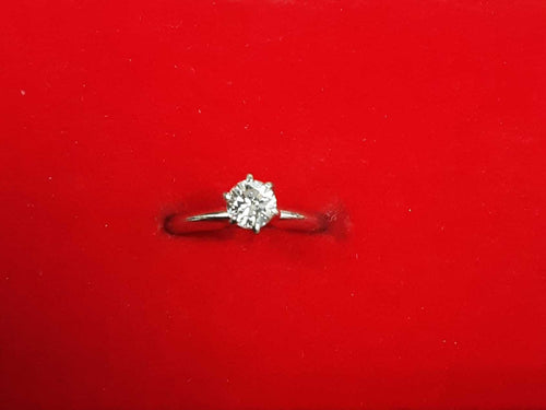 Women's Ring - Solitaire - White Gold 14k (.585) 2 grams Size 5