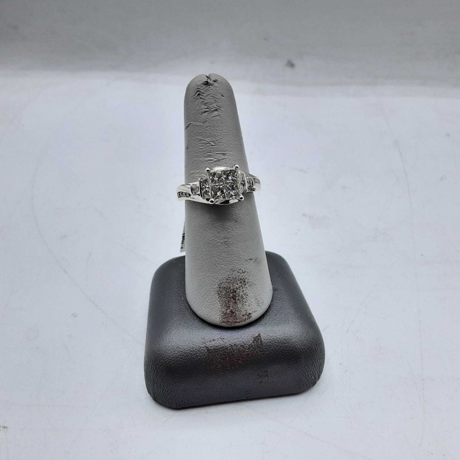 Women's Ring - White Gold 14k (.585) 5.8 grams Size 7