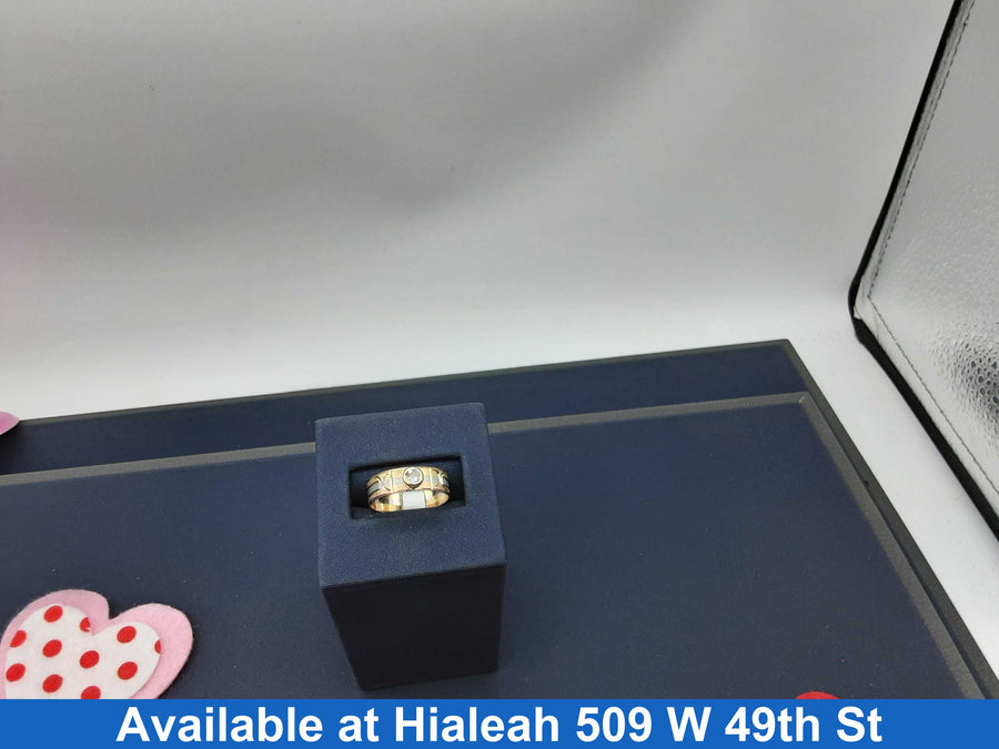 Women's Ring - Tricolor Gold 18k (.750) 2.3 grams Size 6.5