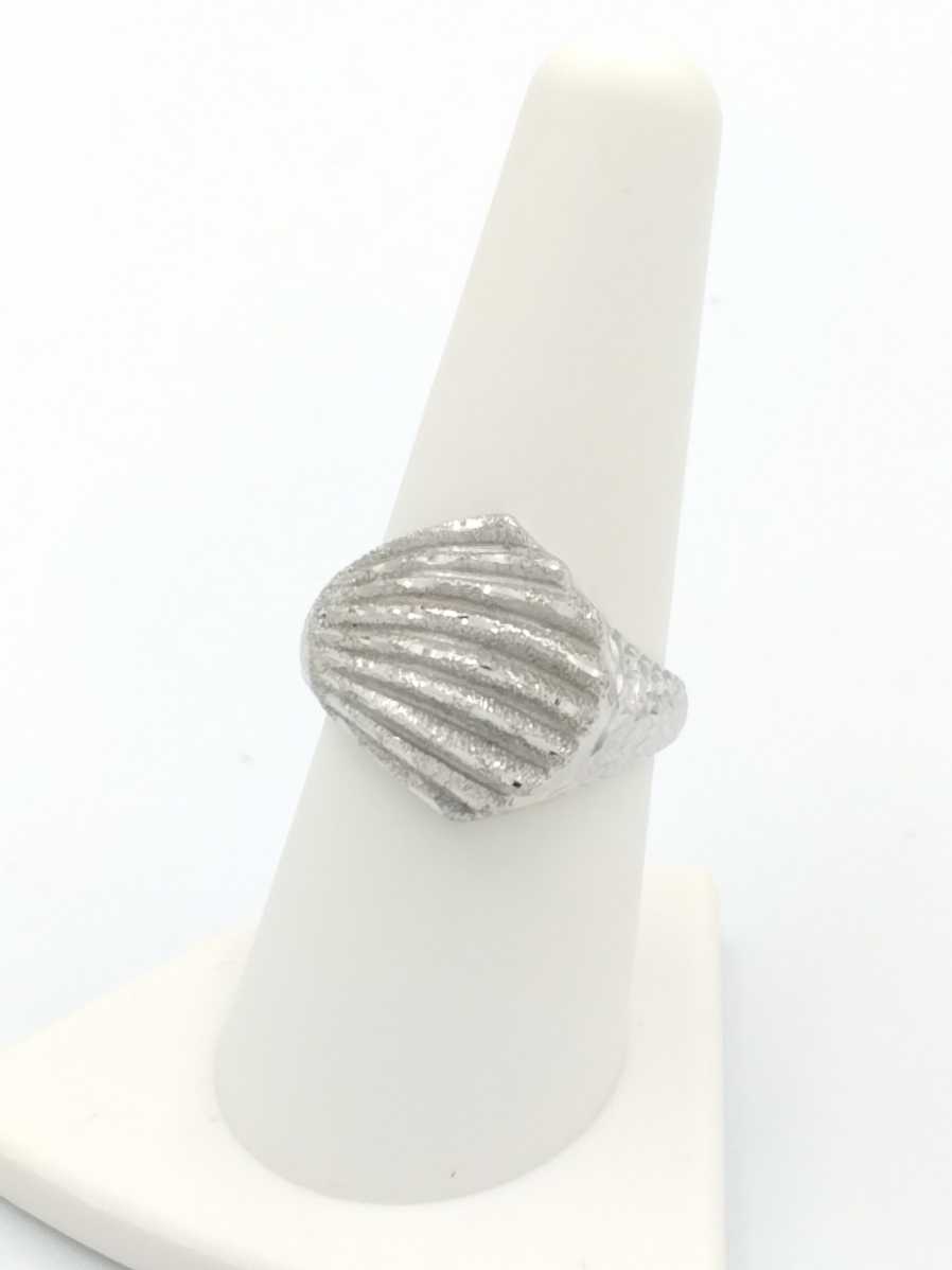 Women's Ring - White Gold 14k (.585) 2.9 grams Size 8