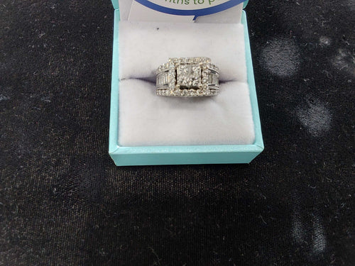 Women's Ring - White Gold 14k (.585) 9.1 grams Size 7