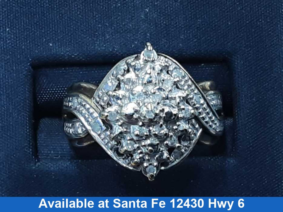 Women's Ring - Yellow Gold 10k (.417) 3.7 grams Size 7