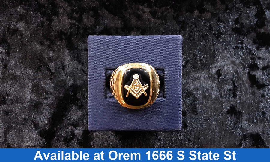 Men's Ring - Yellow Gold 14k (.585) 8.5 grams Size 9.5