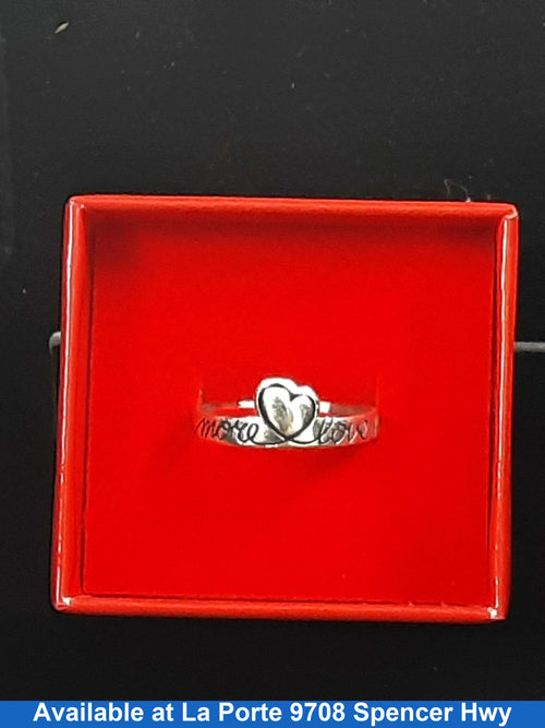 Women's Ring - Silver 3.3 grams Size 8