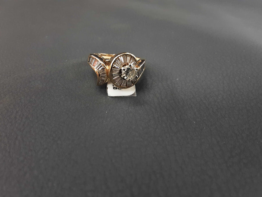 Women's Ring - Yellow Gold 14k (.585) 6.9 grams Size 7