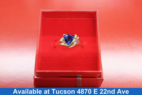 Women's Ring - Yellow Gold 10k (.417) 5.1 grams Size 7