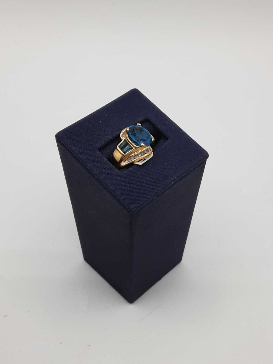 Women's Ring - Yellow Gold 14k (.585) 4.3 grams Size 7.5