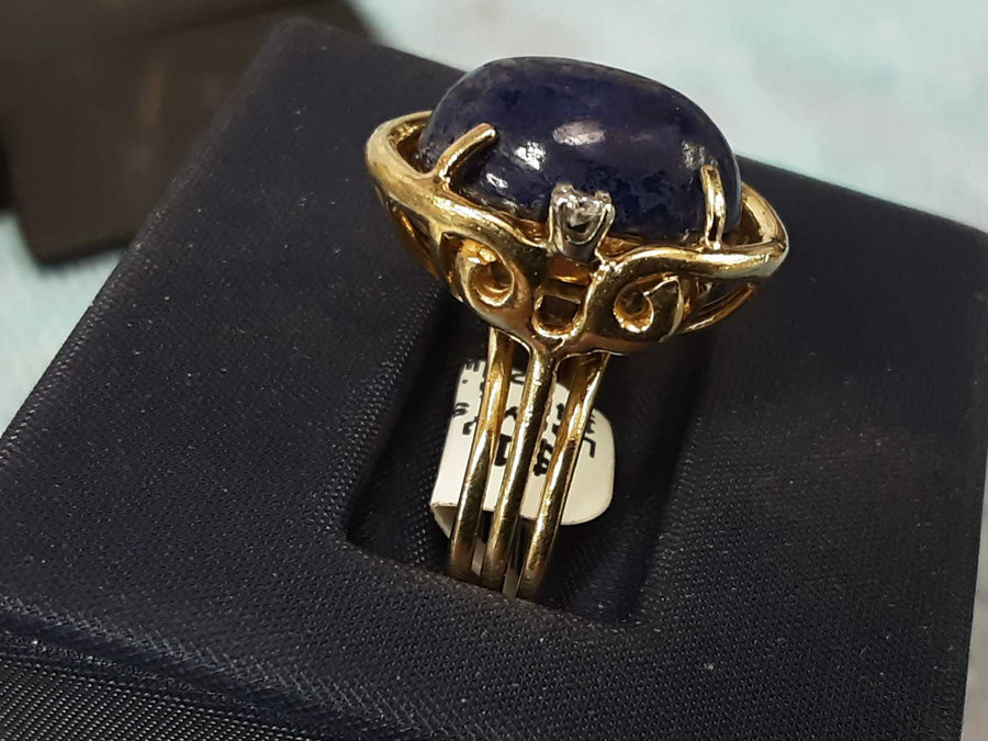 Women's Ring - Yellow Gold 14k (.585) 6.9 grams Size 6.5