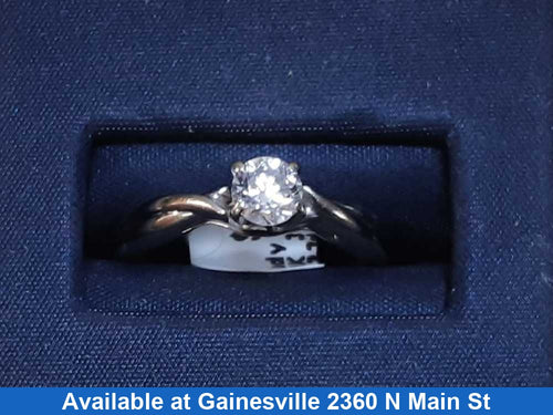 Women's Ring - Solitaire - White Gold 14k (.585) 3.1 grams Size 7