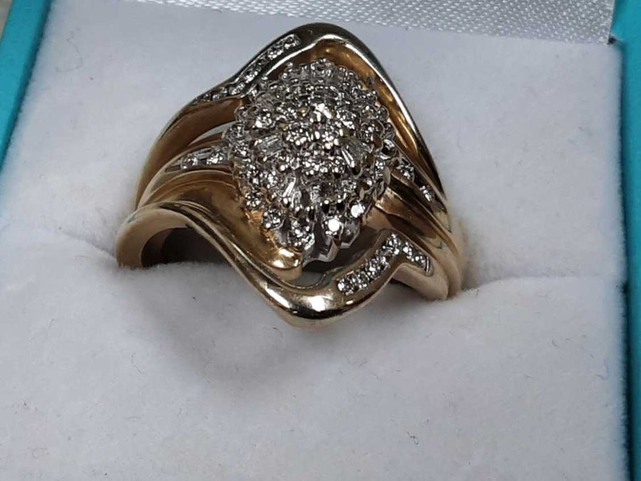 Ring - Engagement Set - Yellow Gold 10k (.417) 8.2 grams Size 7.5