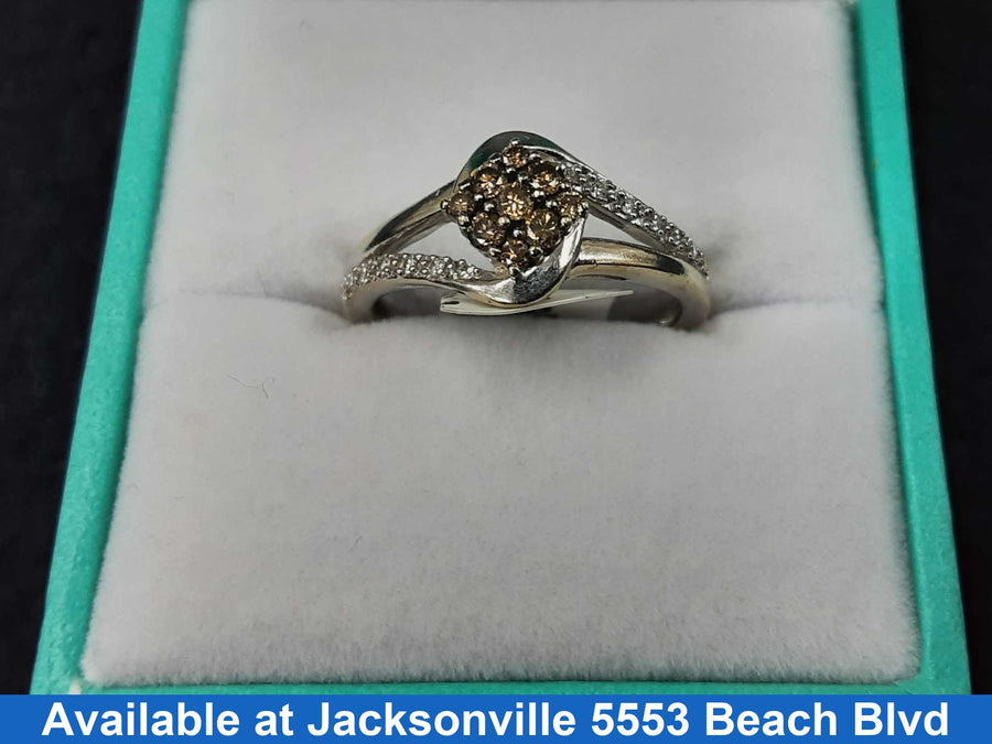Women's Ring - White Gold 10k (.417) 3.3 grams Size 7