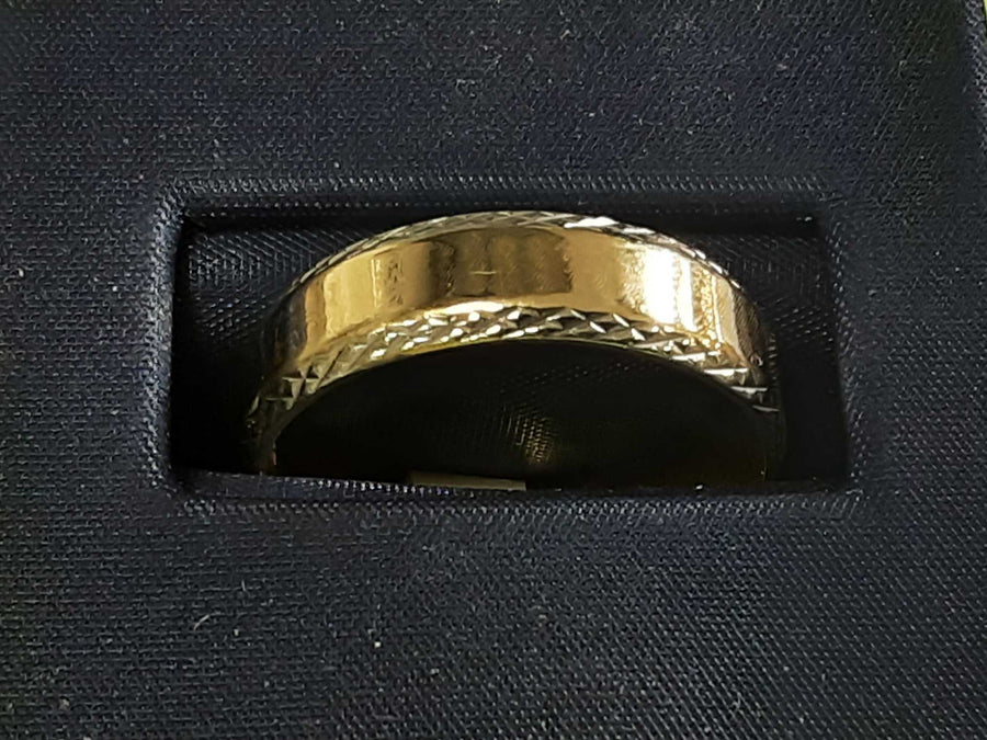 Ring - Wedding Band - Yellow Gold 14k (.585) 4.5 grams Size 9.5