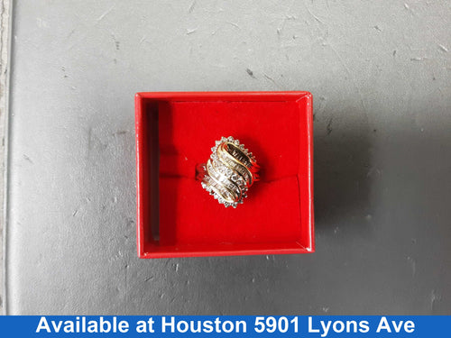 Women's Ring - Yellow Gold 10k (.417) 5.5 grams Size 7.5