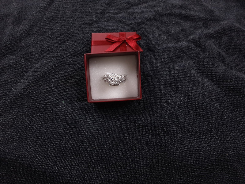 White Gold 14k (.585) 6.2 grams Size 5
