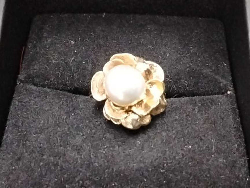 Women's Ring - Yellow Gold 14k (.585) 7.6 grams Size 20