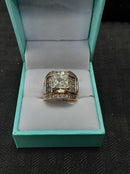 Women's Ring - Yellow Gold 14k (.585) 15.9 grams Size 5.5