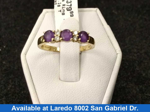 Women's Ring - Yellow Gold 18k (.750) 2.1 grams Size 7