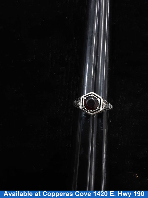 Women's Ring - Silver 2.2 grams Size 8