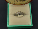 Women's Ring - Solitaire - White Gold 18k (.750) 3.3 grams Size 7
