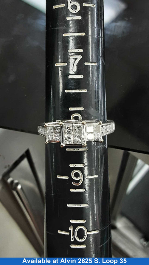 Women's Ring - White Gold 10k (.417) 4.2 grams Size 8