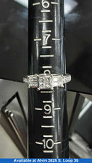 Women's Ring - White Gold 10k (.417) 4.2 grams Size 8